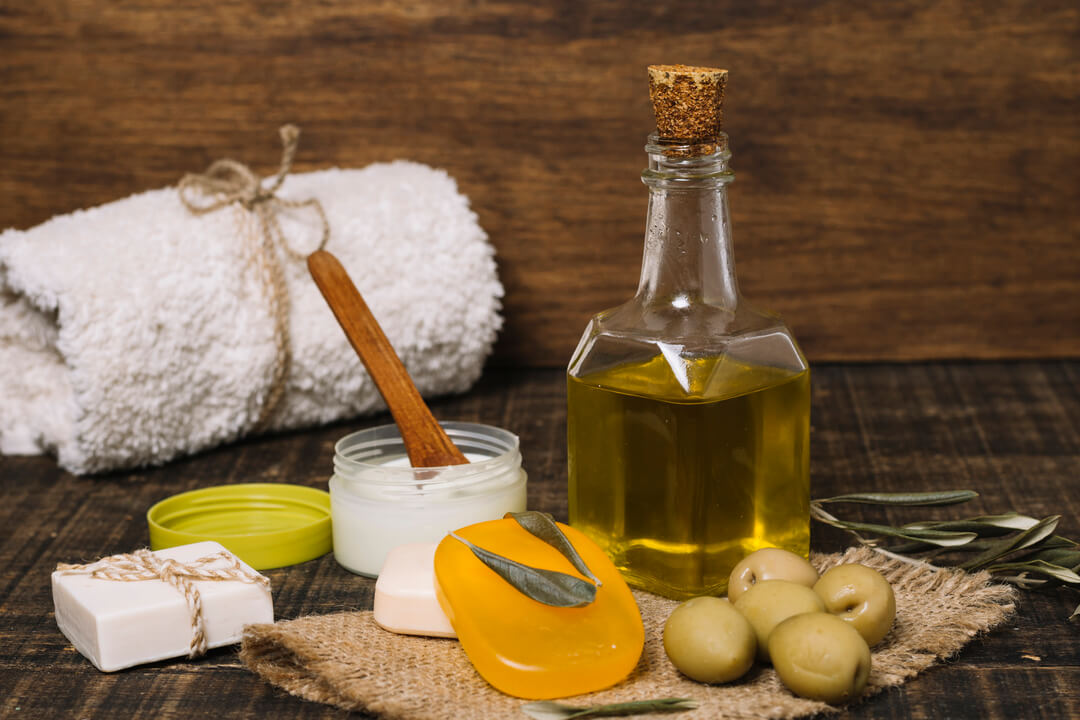 Zeytinyağının Cilde Faydaları: Nemden Anti-Aging'e Kapsamlı Rehber
